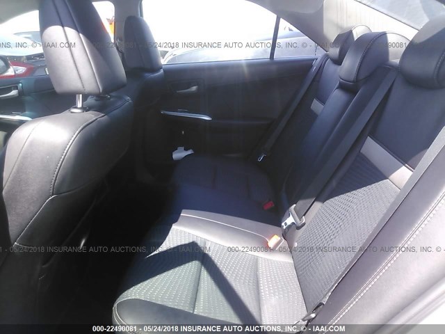 4T1BF1FK1DU651539 - 2013 TOYOTA CAMRY L/SE/LE/XLE 银色 照片 8