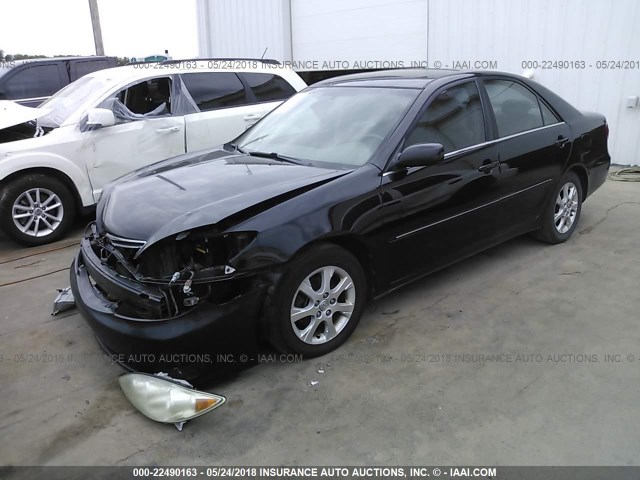 4T1BF30K95U086477 - 2005 TOYOTA CAMRY LE/XLE/SE შავი ფოტო 2
