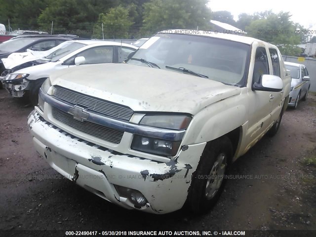 3GNEC13T12G156451 - 2002 CHEVROLET AVALANCHE C1500 WHITE photo 2