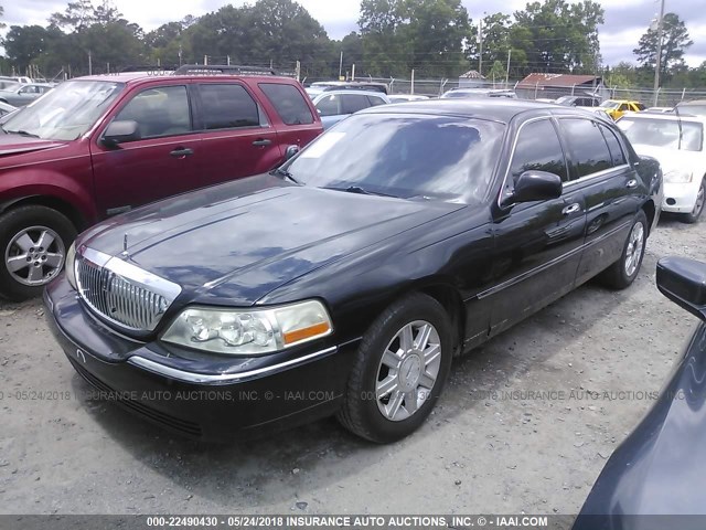 2LNHM84W48X649832 - 2008 LINCOLN TOWN CAR EXECUTIVE L BLACK photo 2
