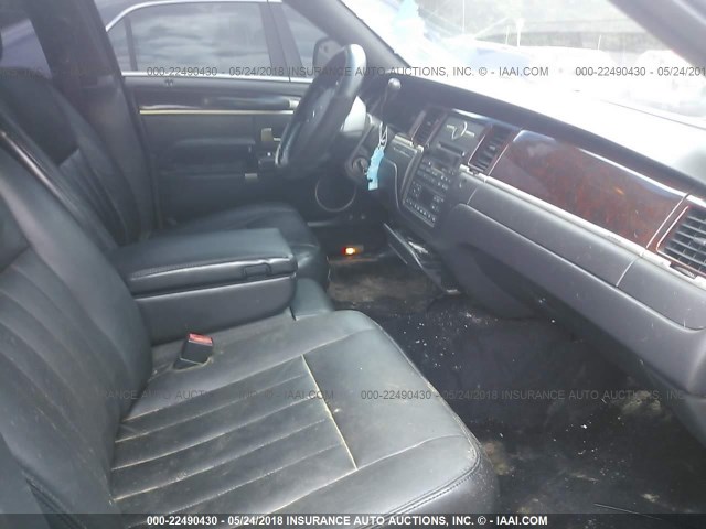 2LNHM84W48X649832 - 2008 LINCOLN TOWN CAR EXECUTIVE L BLACK photo 5