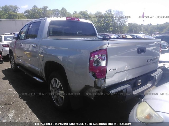 5TFAY5F14GX556663 - 2016 TOYOTA TUNDRA CREWMAX 1794/PLATINUM 银色 照片 3