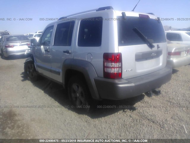 1J4PN3GK0BW502591 - 2011 JEEP LIBERTY RENEGADE SILVER photo 3