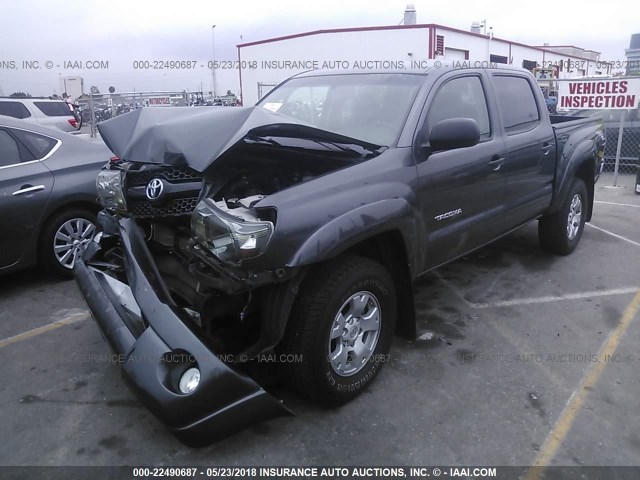 3TMJU4GN7BM115146 - 2011 TOYOTA TACOMA DOUBLE CAB PRERUNNER GRAY photo 2