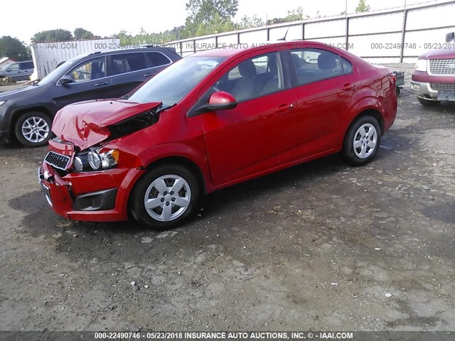 1G1JA5SH3D4210665 - 2013 CHEVROLET SONIC LS RED photo 2