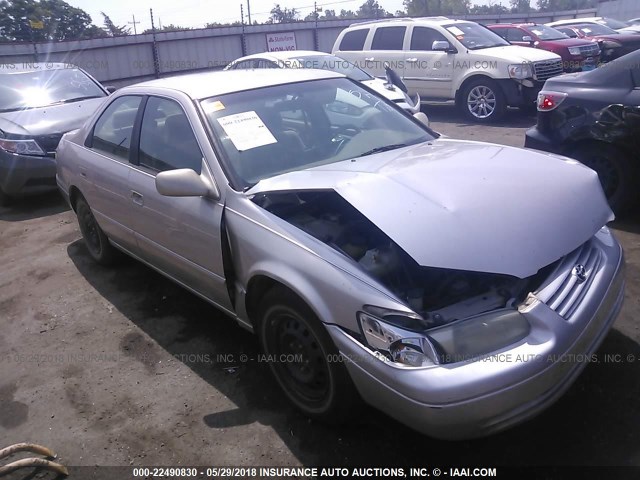 4T1BG22K8XU477885 - 1999 TOYOTA CAMRY CE/LE/XLE GOLD photo 1