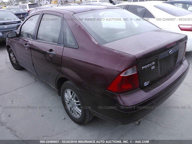 1FAFP34N67W128446 - 2007 FORD FOCUS ZX4/S/SE/SES RED photo 3