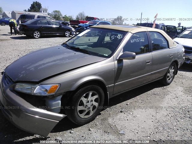 JT2BF28K1X0159105 - 1999 TOYOTA CAMRY LE/XLE TAN photo 2