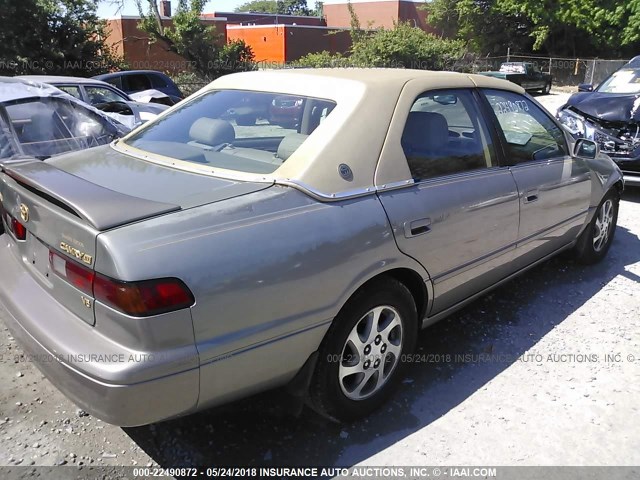 JT2BF28K1X0159105 - 1999 TOYOTA CAMRY LE/XLE Braun Foto 4