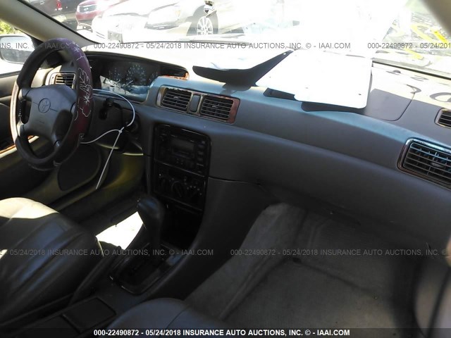 JT2BF28K1X0159105 - 1999 TOYOTA CAMRY LE/XLE Braun Foto 5