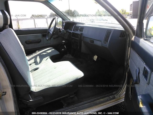 JN6ND12Y7GW001752 - 1986 NISSAN D21 LONG BED GRAY photo 5