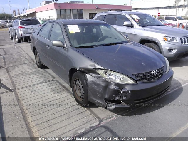 JTDBE32KX40259496 - 2004 TOYOTA CAMRY LE/XLE GRAY photo 1