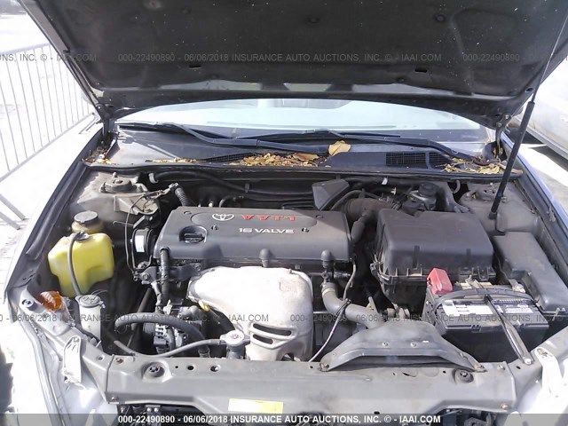 JTDBE32KX40259496 - 2004 TOYOTA CAMRY LE/XLE GRAY photo 10