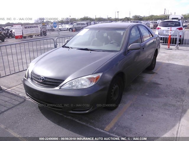 JTDBE32KX40259496 - 2004 TOYOTA CAMRY LE/XLE GRAY photo 2