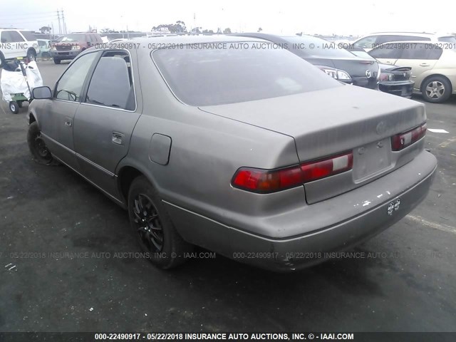 4T1BG22KXXU456570 - 1999 TOYOTA CAMRY CE/LE/XLE BROWN photo 3