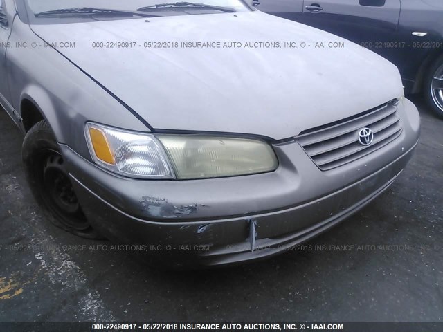 4T1BG22KXXU456570 - 1999 TOYOTA CAMRY CE/LE/XLE BROWN photo 6
