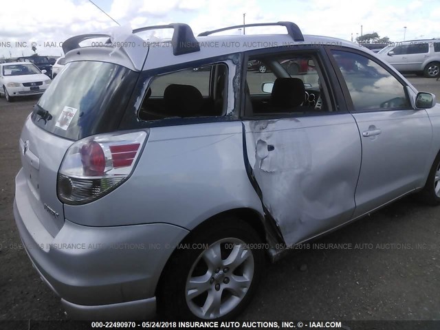 2T1KR32E17C658676 - 2007 TOYOTA COROLLA MATRIX XR SILVER photo 6