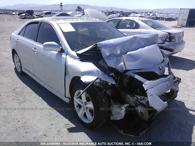 4T1BF3EK9AU096025 - 2010 TOYOTA CAMRY SE/LE/XLE SILVER photo 1