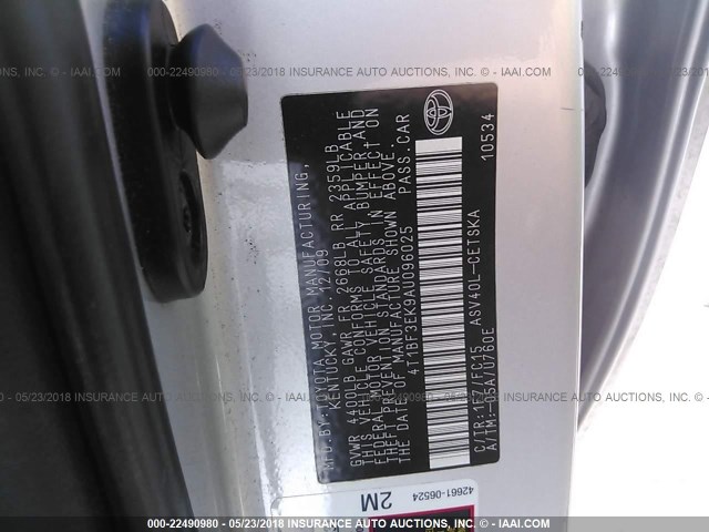 4T1BF3EK9AU096025 - 2010 TOYOTA CAMRY SE/LE/XLE SILVER photo 9