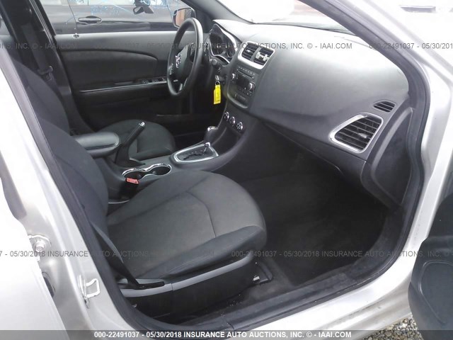 1B3BD4FB5BN624915 - 2011 DODGE AVENGER EXPRESS 银色 照片 5