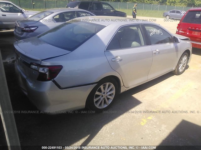 4T1BK1FK0EU538534 - 2014 TOYOTA CAMRY SE/XLE SILVER photo 4