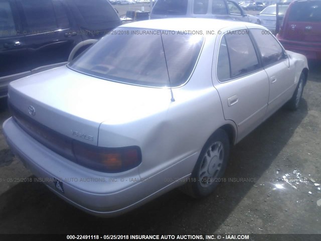 4T1GK13E5RU015181 - 1994 TOYOTA CAMRY XLE GOLD photo 4