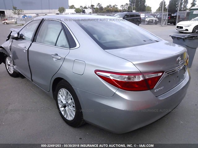 4T1BF1FK4GU243296 - 2016 TOYOTA CAMRY LE/XLE/SE/XSE 银色 照片 3