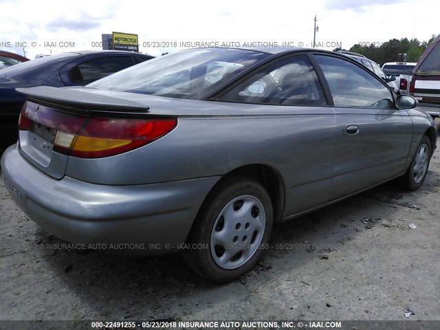 1G8ZG1276WZ159509 - 1998 SATURN SC2 GRAY photo 4