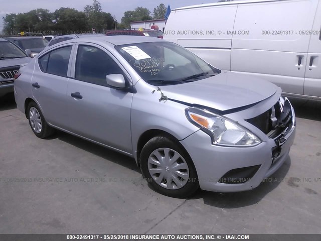 3N1CN7AP0HL844057 - 2017 NISSAN VERSA S/S PLUS/SV/SL SILVER photo 1