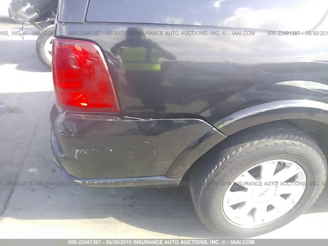 5LMFU27R03LJ51253 - 2003 LINCOLN NAVIGATOR BLACK photo 6