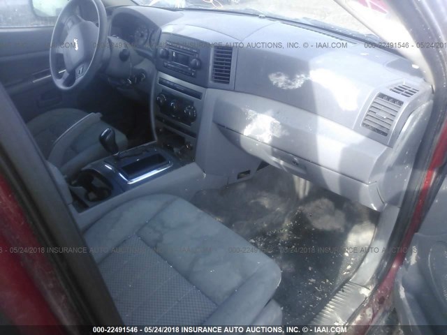 1J8GR48K05C662645 - 2005 JEEP GRAND CHEROKEE LAREDO/COLUMBIA/FREEDOM 红色 照片 5