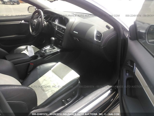 WAUVVAFR8BA044406 - 2011 AUDI S5 PRESTIGE 黑色 照片 5