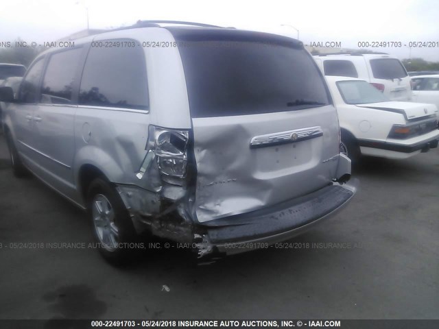 2A4RR5D14AR306875 - 2010 CHRYSLER TOWN & COUNTRY TOURING SILVER photo 6