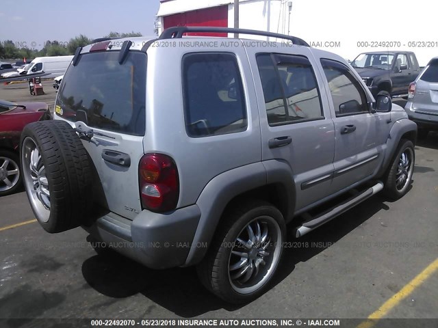 1J4GK48K72W164460 - 2002 JEEP LIBERTY SPORT 银色 照片 4