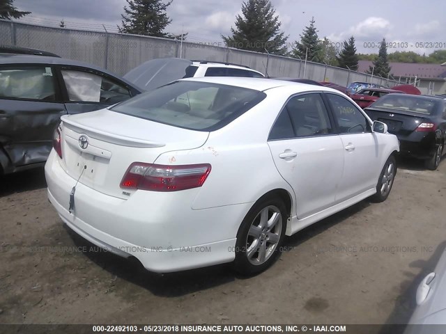 4T1BE46K17U710615 - 2007 TOYOTA CAMRY NEW GENERAT CE/LE/XLE/SE WHITE photo 4