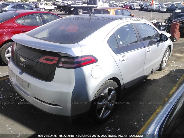 1G1RB6E4XCU102962 - 2012 CHEVROLET VOLT SILVER photo 4