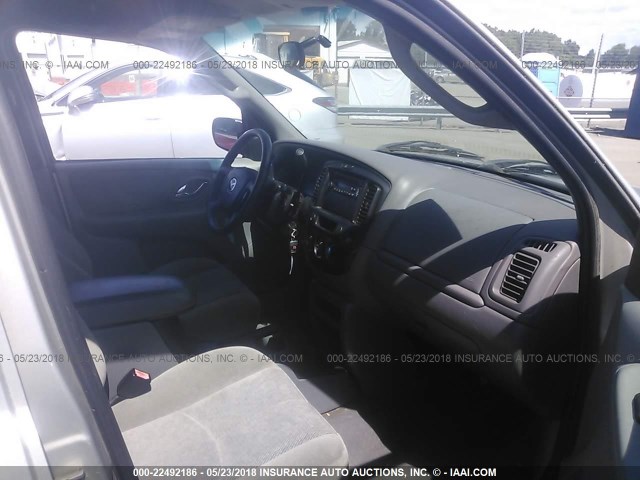 4F2YU09121KM09478 - 2001 MAZDA TRIBUTE LX/ES 银色 照片 5