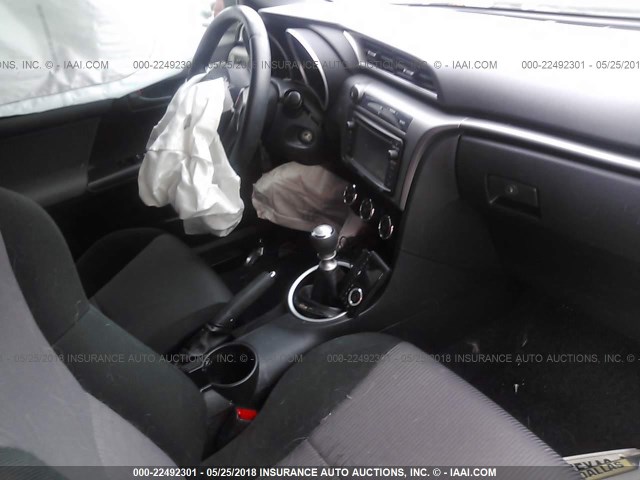 JTKJF5C79F3090421 - 2015 TOYOTA SCION TC 灰色 照片 5