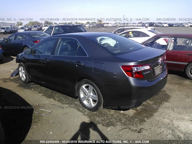 4T1BF1FK6EU304841 - 2014 TOYOTA CAMRY L/SE/LE/XLE 灰色 照片 3