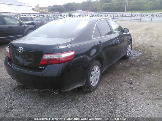 4T1BK46K37U052076 - 2007 TOYOTA CAMRY NEW GENERAT LE/XLE/SE BLACK photo 4