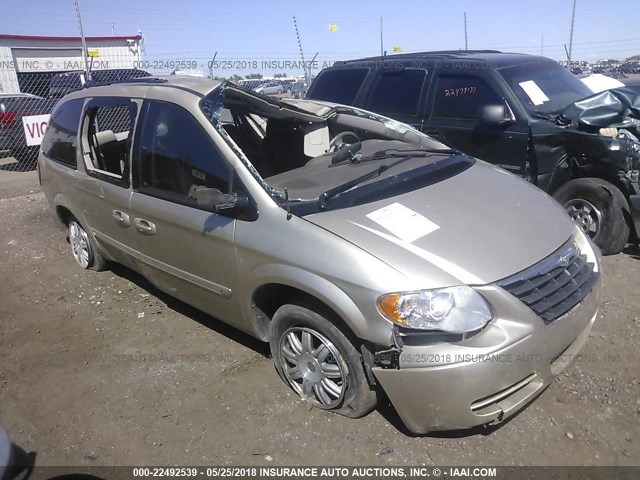 2C4GP54L35R526289 - 2005 CHRYSLER TOWN & COUNTRY TOURING GOLD photo 1