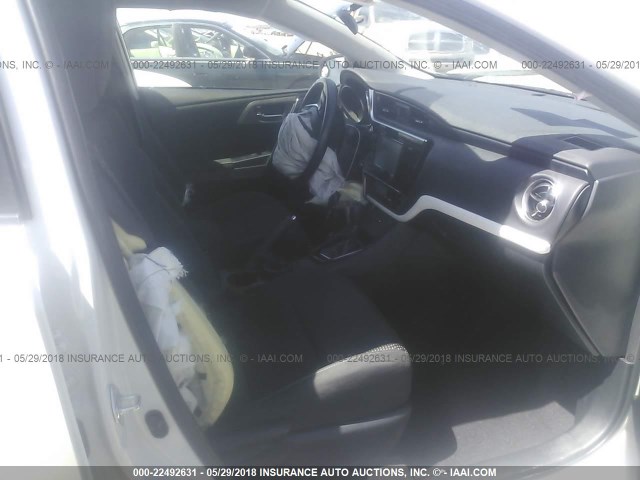 JTNKARJE6GJ514665 - 2016 TOYOTA SCION IM WHITE photo 5