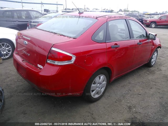 1FAHP34N08W149562 - 2008 FORD FOCUS S/SE RED photo 4