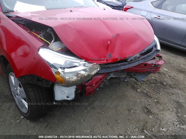 1FAHP34N08W149562 - 2008 FORD FOCUS S/SE RED photo 6