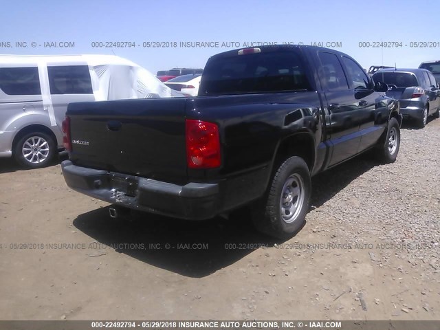 1D7HE28K05S247428 - 2005 DODGE DAKOTA QUAD/ST BLACK photo 4