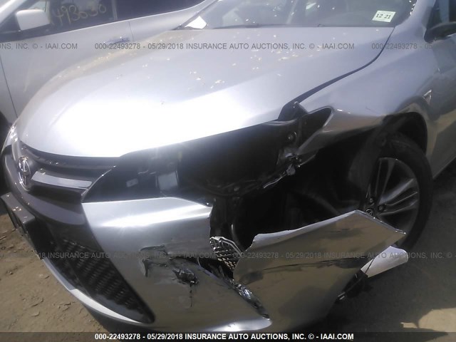 4T1BF1FK4HU298526 - 2017 TOYOTA CAMRY LE/XLE/SE/XSE SILVER photo 6