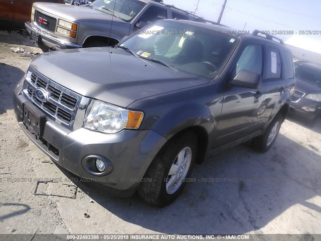 1FMCU0D78CKC59056 - 2012 FORD ESCAPE XLT GRAY photo 2