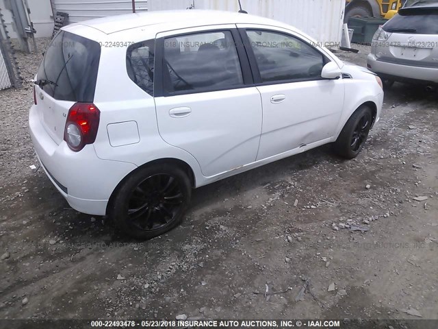 KL1TD6DE8BB154481 - 2011 CHEVROLET AVEO LS/LT 白色 照片 4