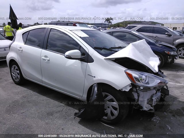 JTDKDTB33F1102711 - 2015 TOYOTA PRIUS C WHITE photo 1