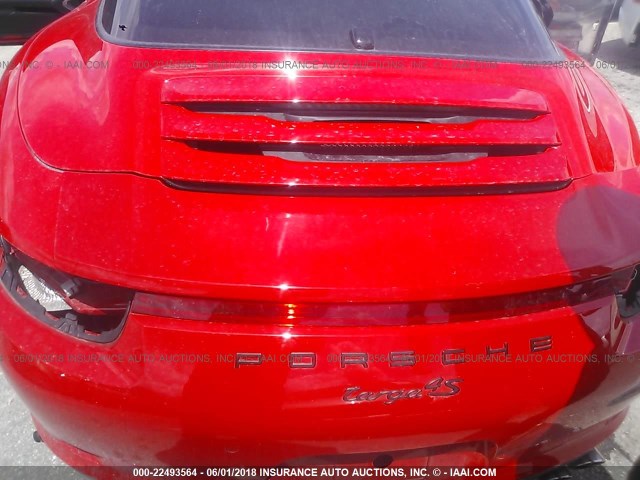 WP0BB2A96GS136885 - 2016 PORSCHE 911 TARGA S/GTS RED photo 10